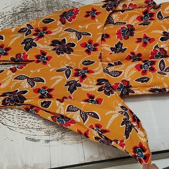 New Monteau Floral Romper Size M - Picture 3 of 9